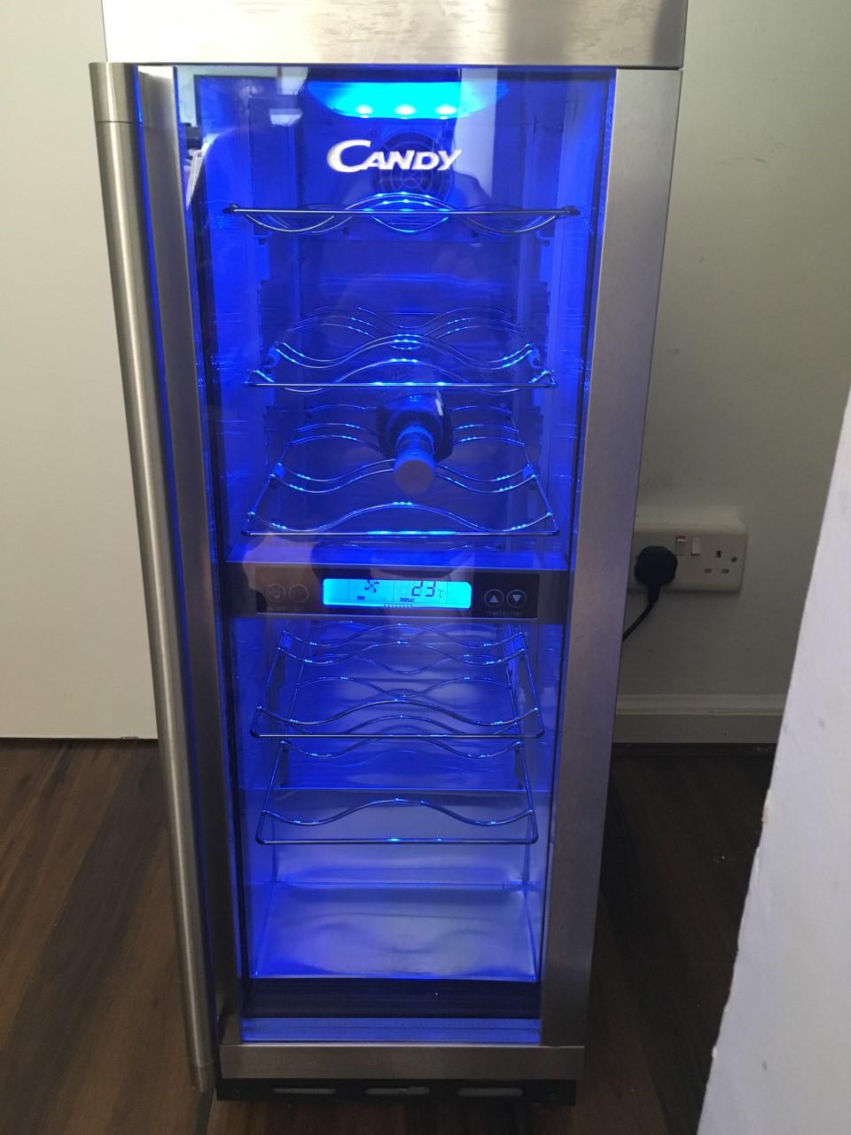 Candy, 10 bottle wine cooler in SW6 Fulham für £ 70,00 zum Verkauf