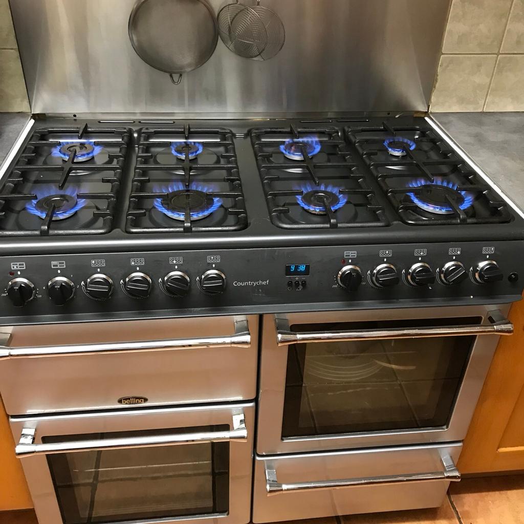 8 burner belling country chef gas cooker in SL1 Slough for £270.00 for