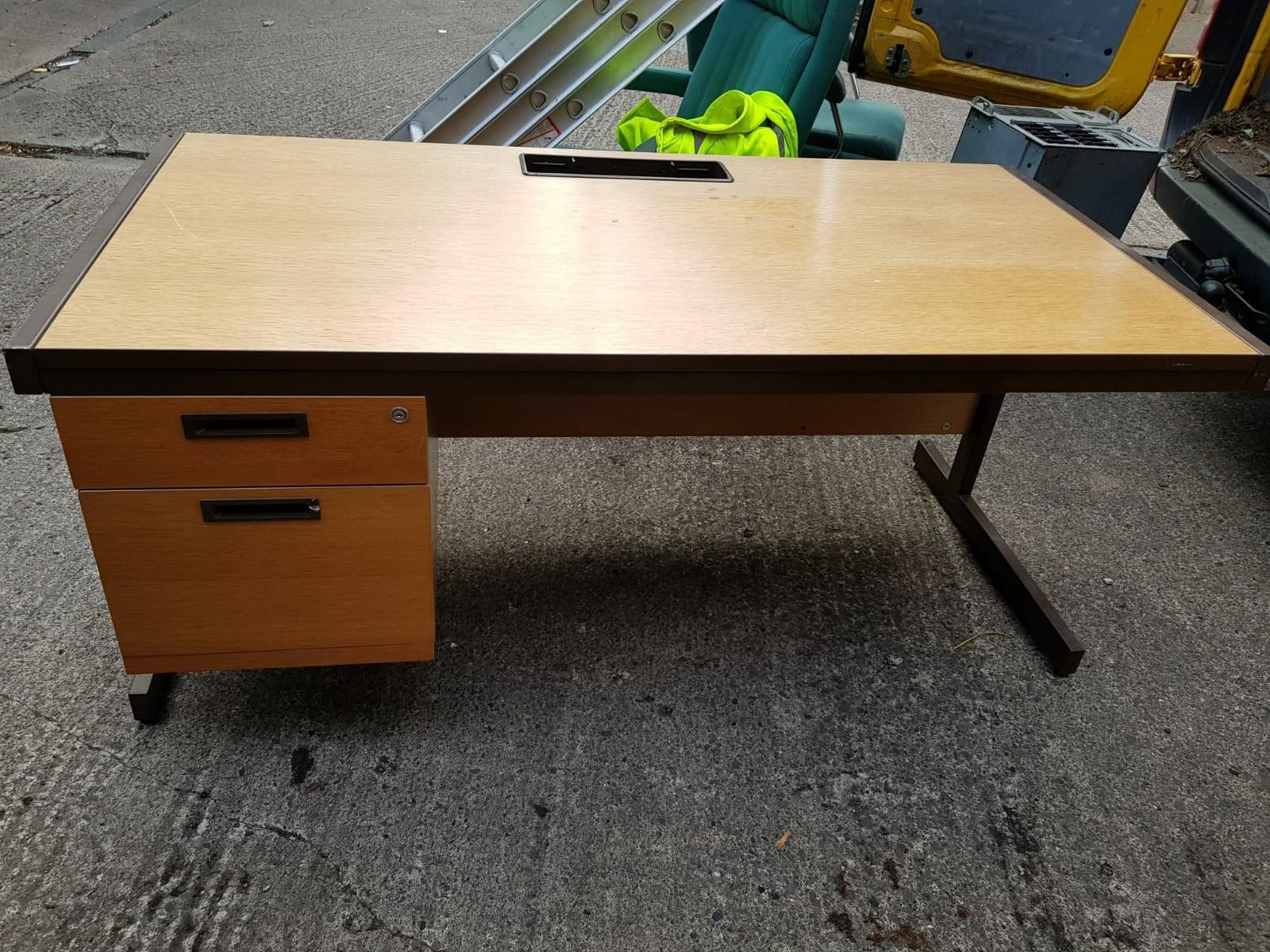 office desks in Wakefield für 10,00 £ zum Verkauf Shpock DE