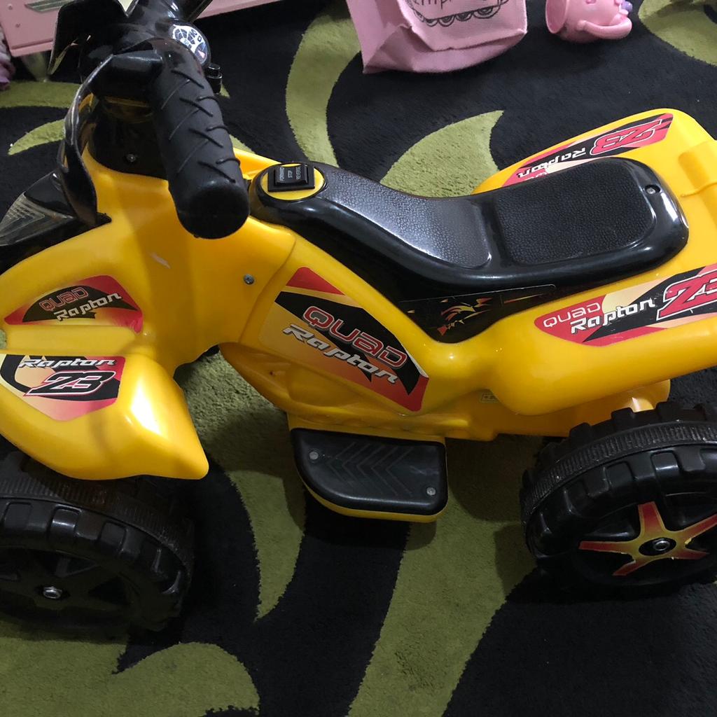 Electric quad bike smyths hot sale