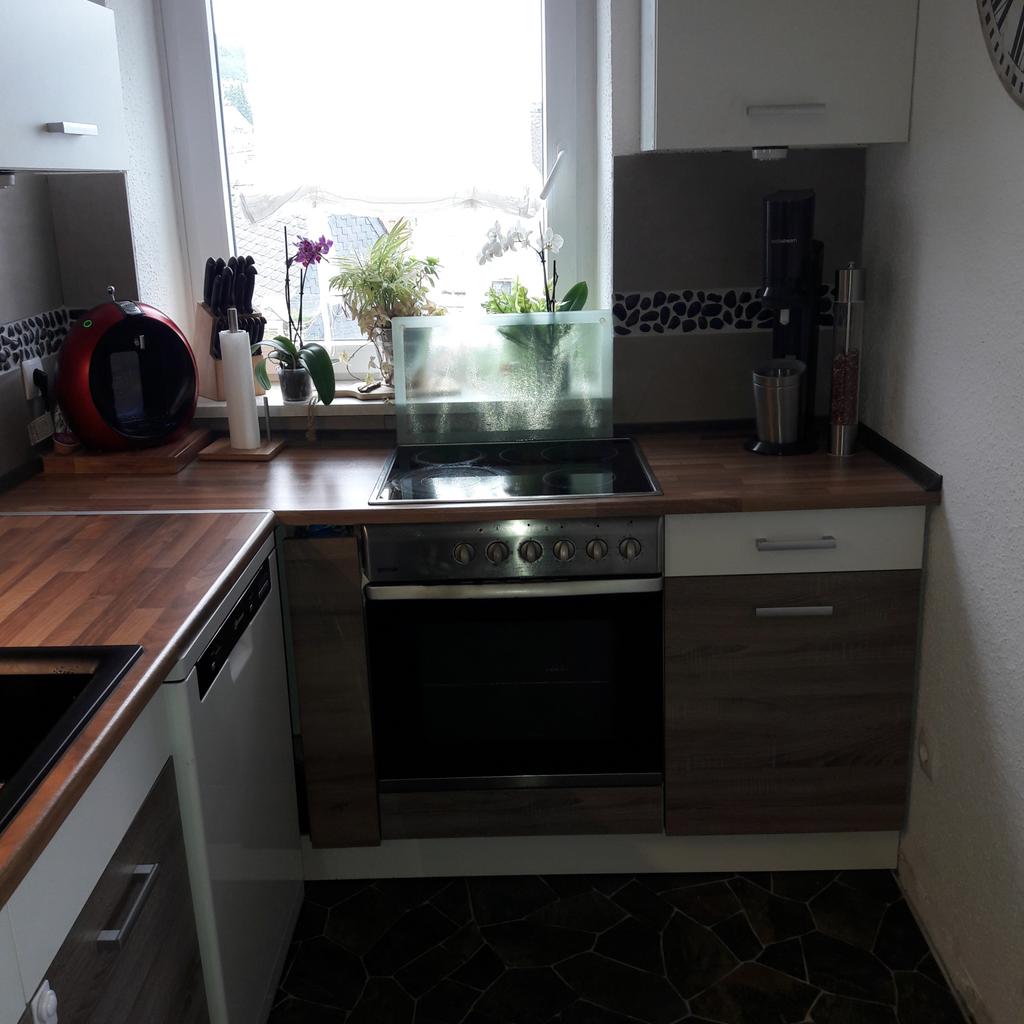 Küche mit Geräten in 56457 Westerburg für € 500,00 zum Verkauf | Shpock AT