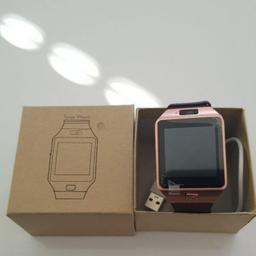 Verkaufe Smart Watch mit Folie drauf kaum benutzt. Camera Anrufe tätigen Sms schreiben und Whats App. Preis ist VHB.