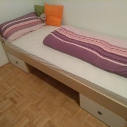 Verkaufe Kinderbett ca. 95x207 cm weiß, mit 2 Laden, inkl. Matratze und Lattenrost

Bett wurde nur als Gästebett verwendet!