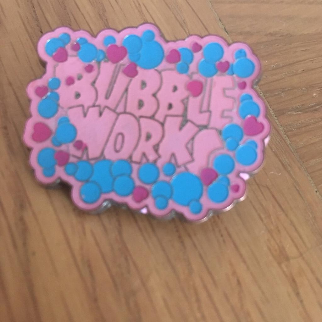 RARE BUBBLEWORKS CHESSINGTON PIN BADGE in KT9 Thames for £15.00 for