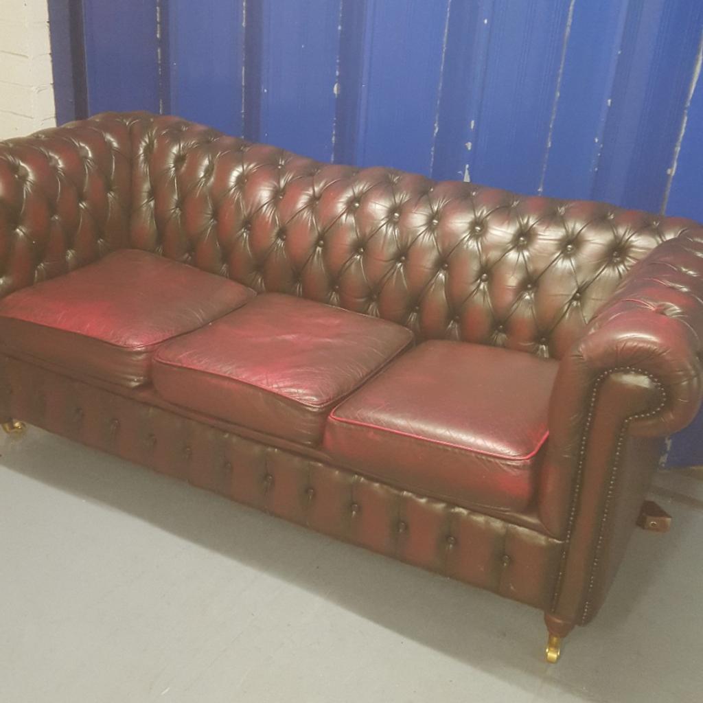 oxblod chesterfield three seater sofa in good in B32 Birmingham für 195 ...