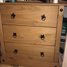 Wardrobe and drawer set, good condition, just handle missing on wardrobe but easily replaceable.