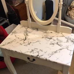 Lovely dressing table and stool. The top has been re covered with marble effect and the drawer is lined in pink. Excellent condition.