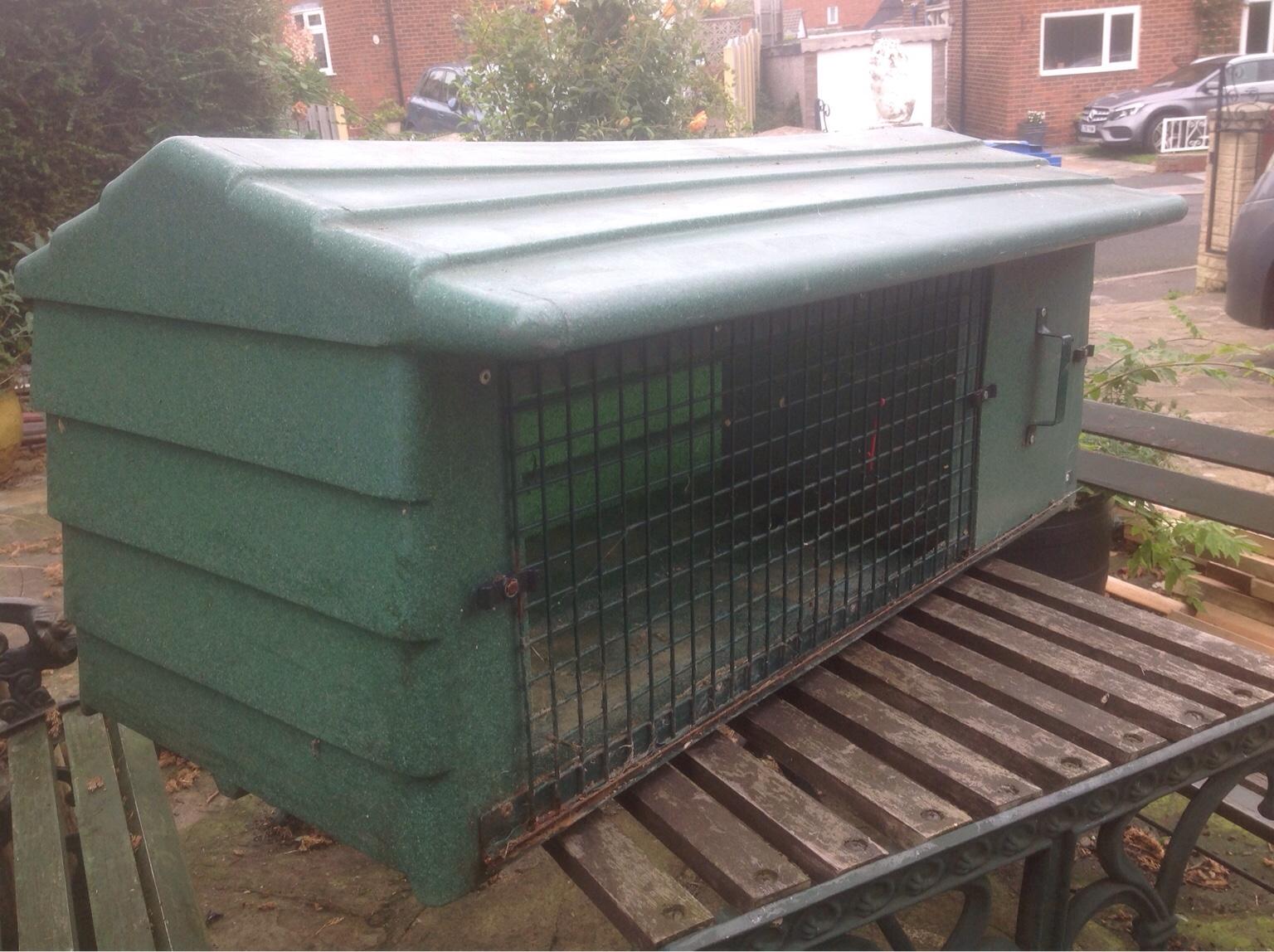 Mr snugs sale plastic rabbit hutch