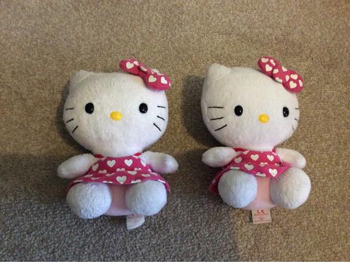 Buy & Sell Lickey End Bromsgrove - Photos for 2 x Hello Kitty teddies