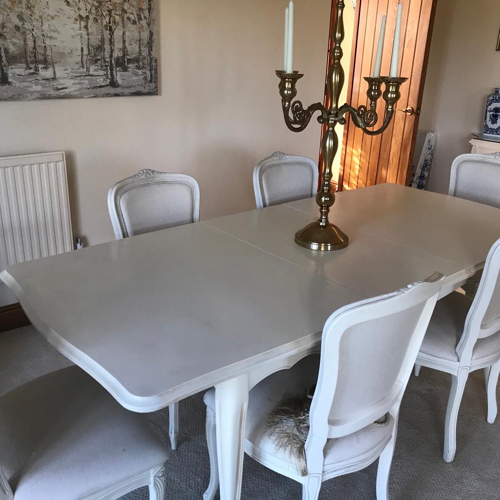 Laura Ashley dining room table and 8 chairs in GL19 Tewkesbury for £500