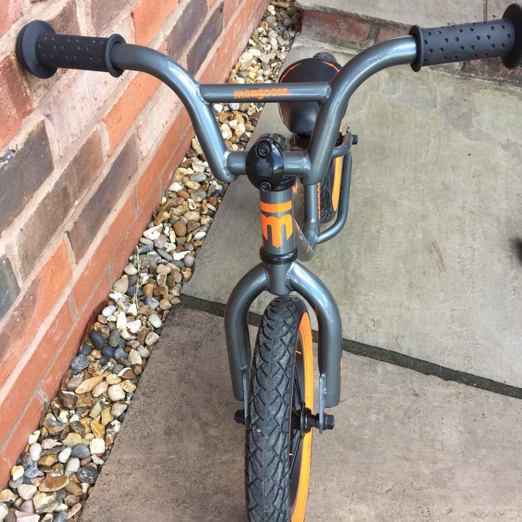 Mongoose r12 clearance bmx balance bike