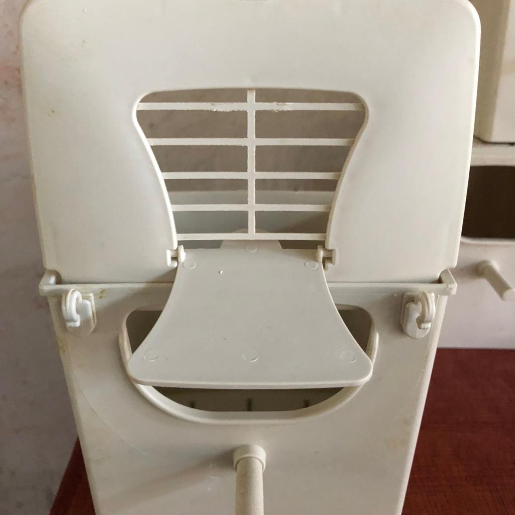 PLASTIC FINCH NEST BOXES in L21 Sefton für 35,00 £ zum Verkauf | Shpock DE