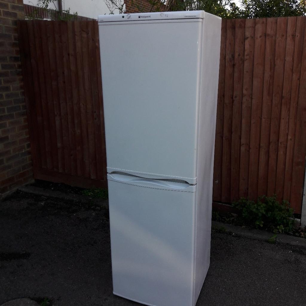 Hotpoint iced diamond fridge freezer in Hertsmere für 100,00 £ zum