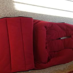 used for a few weeks for my bugaboo bee last year, very thick and warm and long, im not sure which bugaboo its compatible with, was not really for mine but did the job!!!

Red- very dark red, (looks bright red in pictures)
in fantastic condition,
no bobbling
no marks
buyer collects