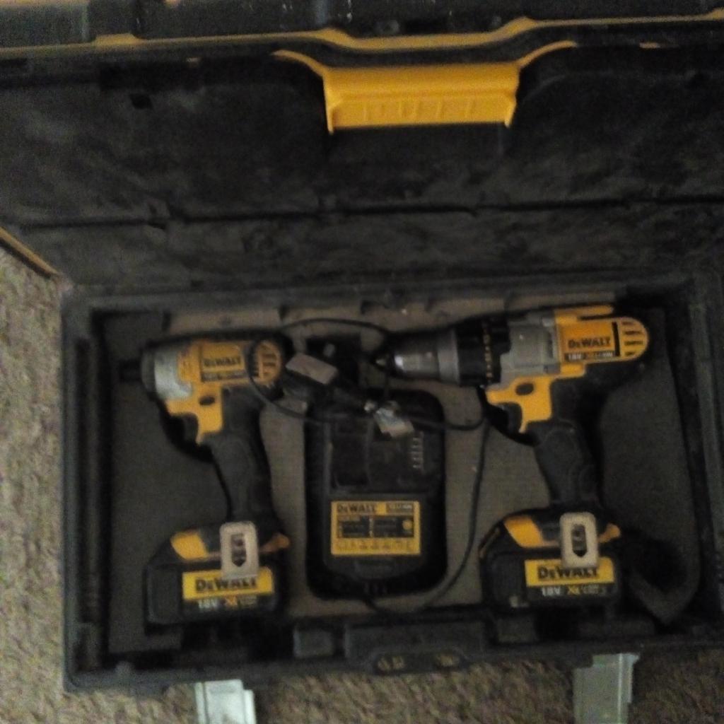 dewalt dck290l2 hammerdrill in TW10 London Borough of Richmond