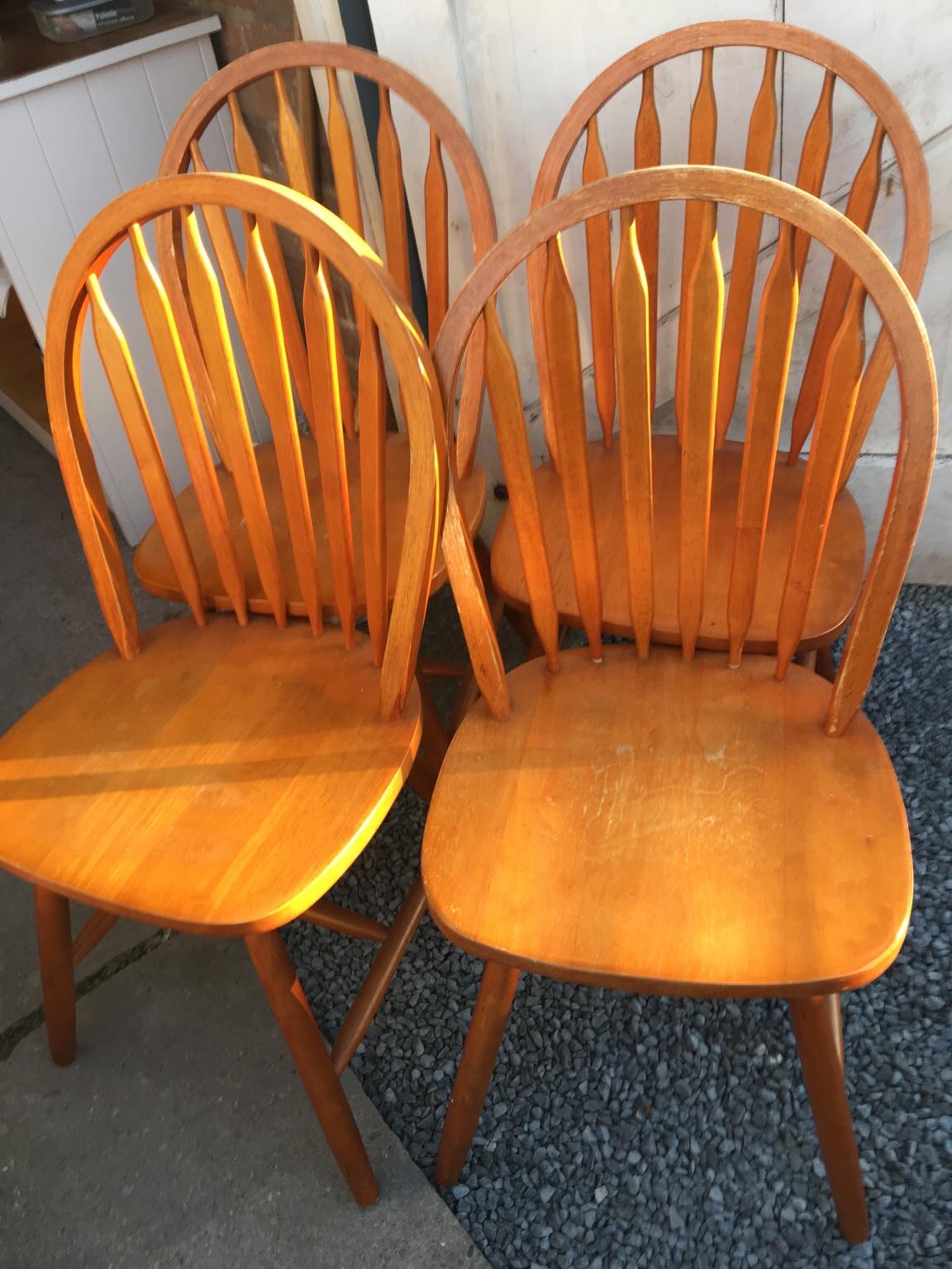 Pine table and chairs in DY10 Wyre Forest für 40,00 £ zum Verkauf