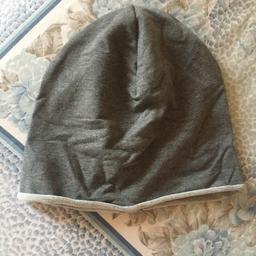 Vendo cappellino cotone oviesse unisex grigio chiaro