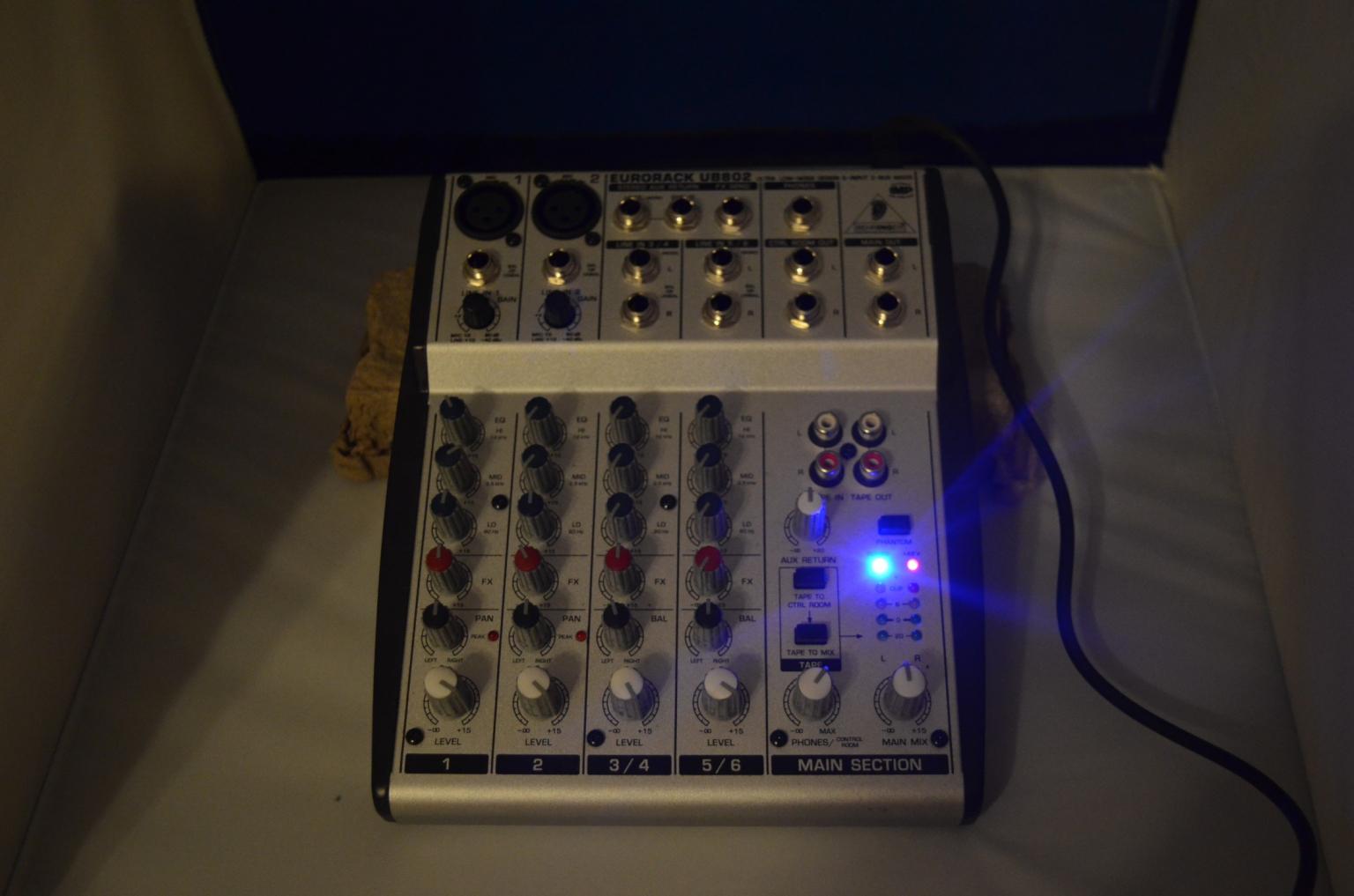 Behringer Eurorack UB802 Mixer in ME15 Maidstone für £ 30,00 zum