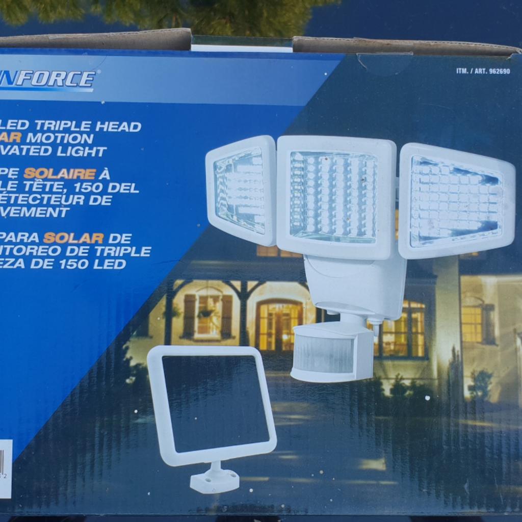 NEW Sunforce 150 LED Triple Head Solar Motion in GU47 Sandhurst für 45 ...