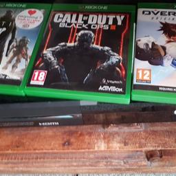 Black console,comes with at least 3 games Overwatch, COD BO3 and Destiny(message if you want more) ane a controller