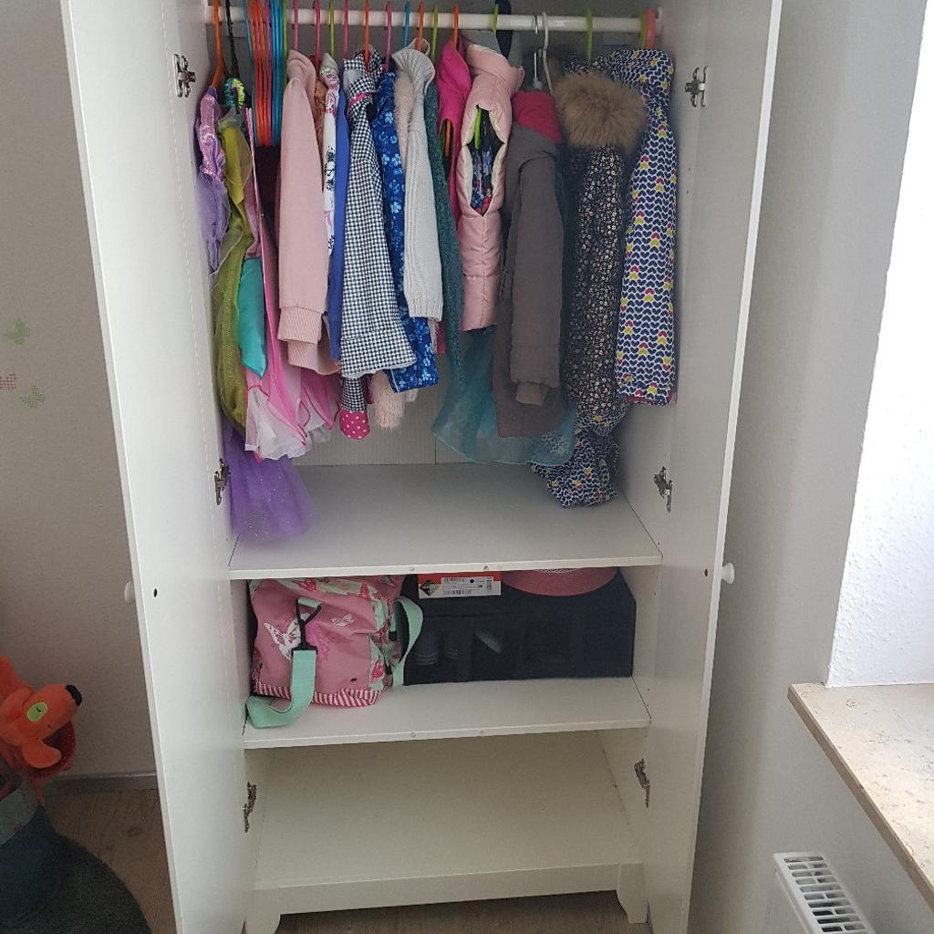 IKEA HENSVIK Kleiderschrank weiß in 74172 Neckarsulm for €69.00 for sale