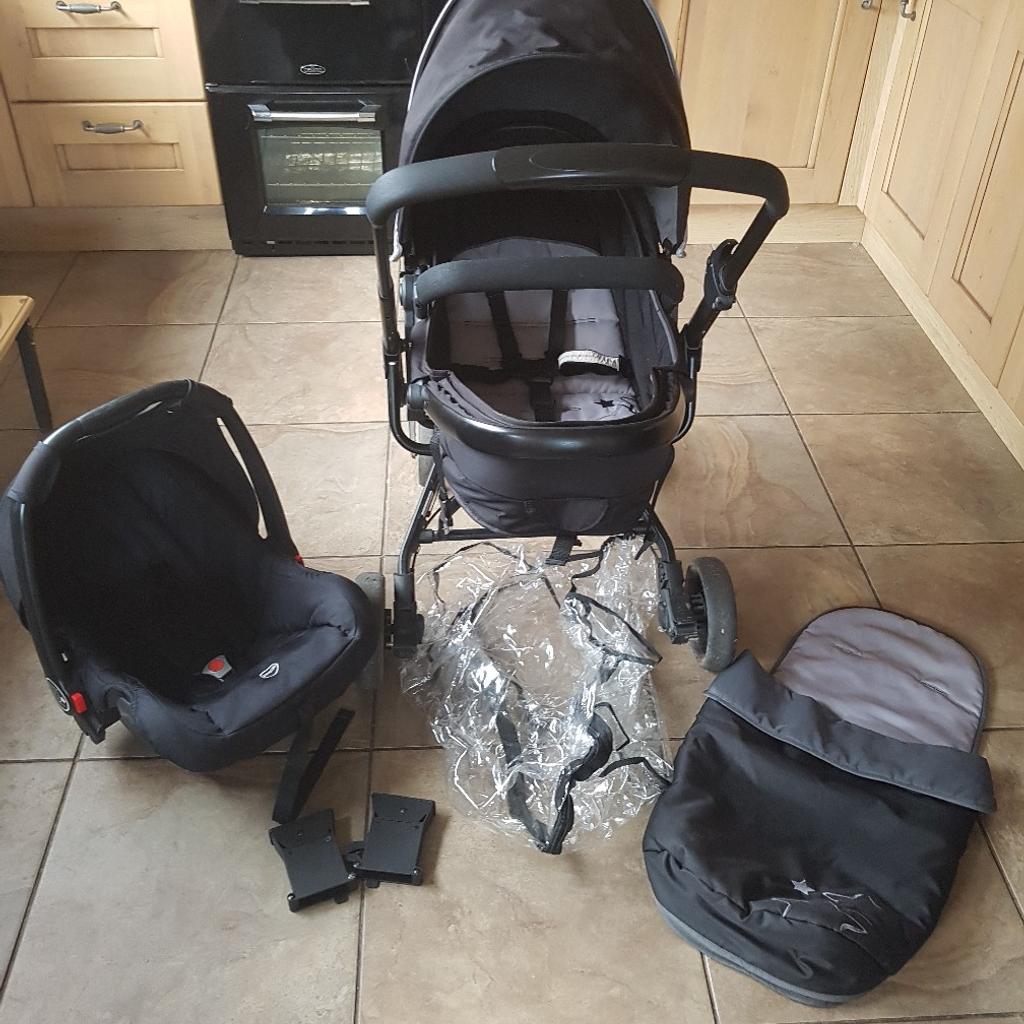 Obaby chase hotsell travel system