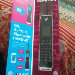 Binatone vintage styled mobile phone, long battery life
2 in 1 phone link via Bluetooth
to your smart phone
Never used
Still in box