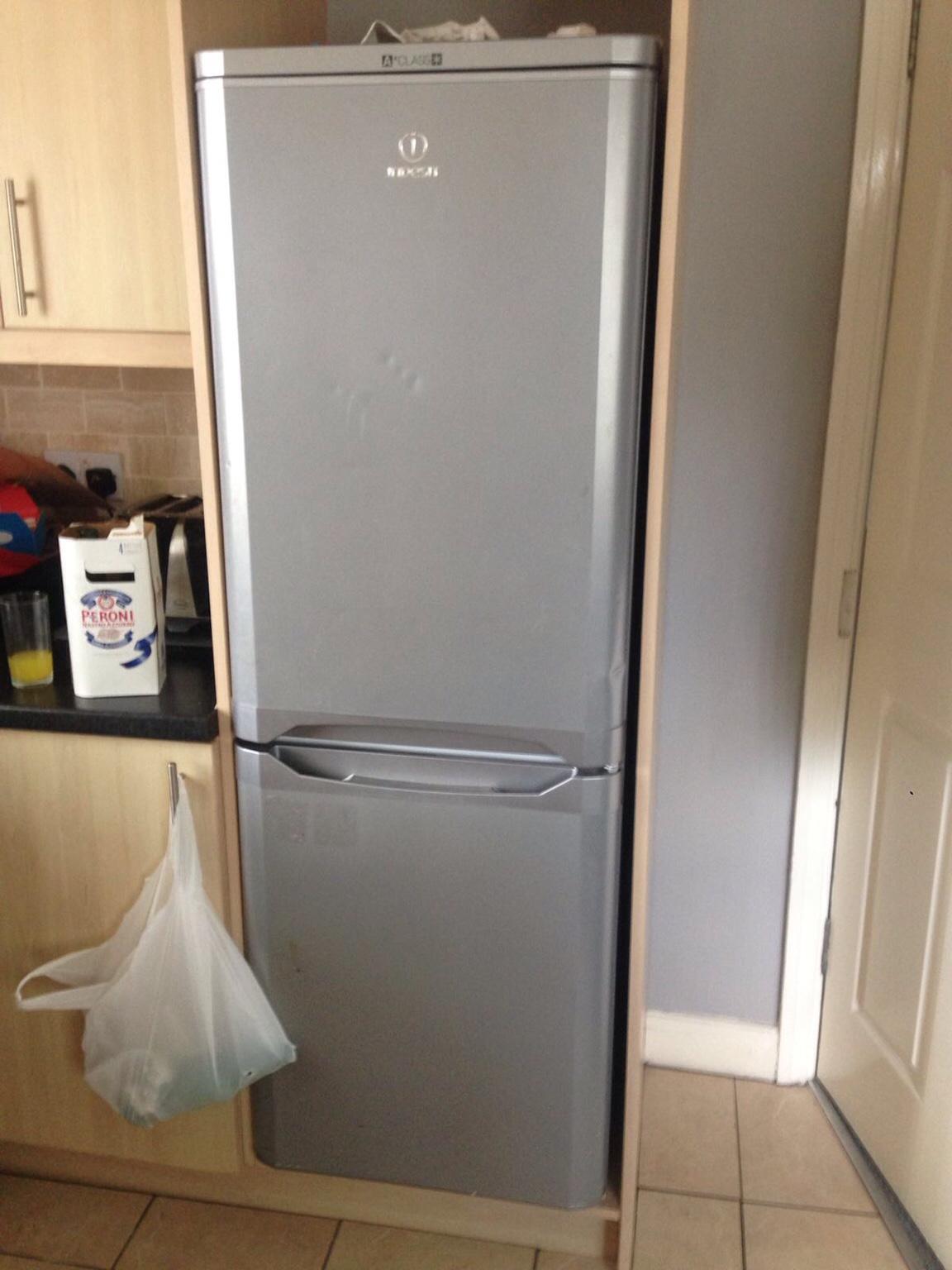 Indesit fridge freezer perfect working order in L14 Knowsley for £30.00