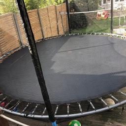 12 ft trampoline with enclosure very good condition first to see will buy
I've had to reliant  this nobody likes time wasters 
dismantled and ready to go