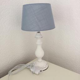 Die Lampe ist neu und wurde nicht benutzt.

Versand möglich für zuzüglich 4,50€ Versandkosten