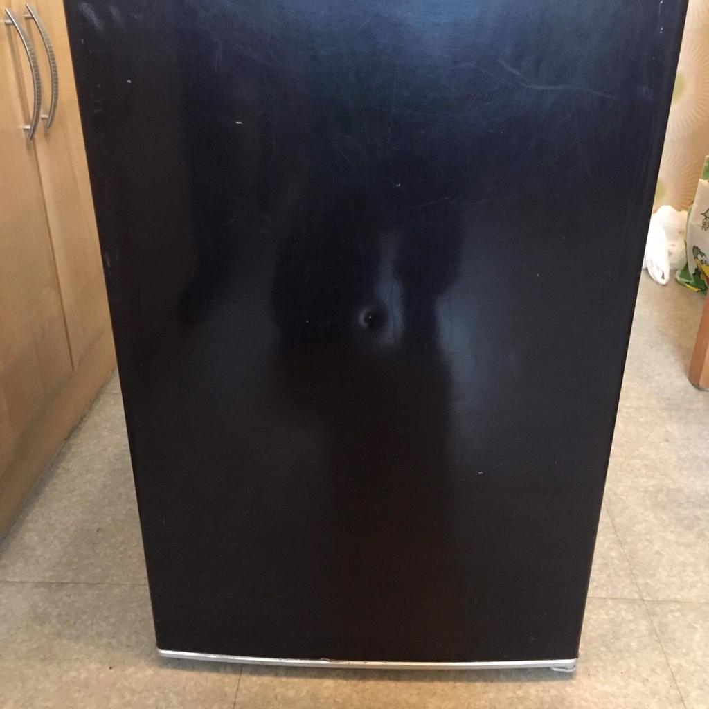 Under counter fridge in S20 Sheffield für £ 30,00 zum Verkauf Shpock AT
