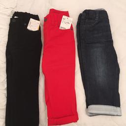 Röd och jeans Stl 86 ( 70 kr/st) 
Svart Stl 92 ( 70 kr) 
Packet pris 150kr for allt.