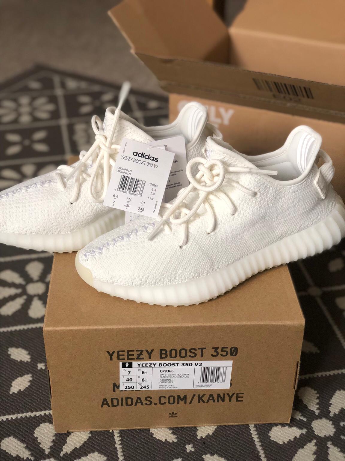 Yeezys in store size 6