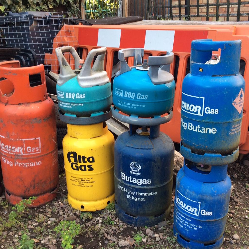 Gas bottle camping gaz caravan fishing stove in WS4 Walsall for £10.00