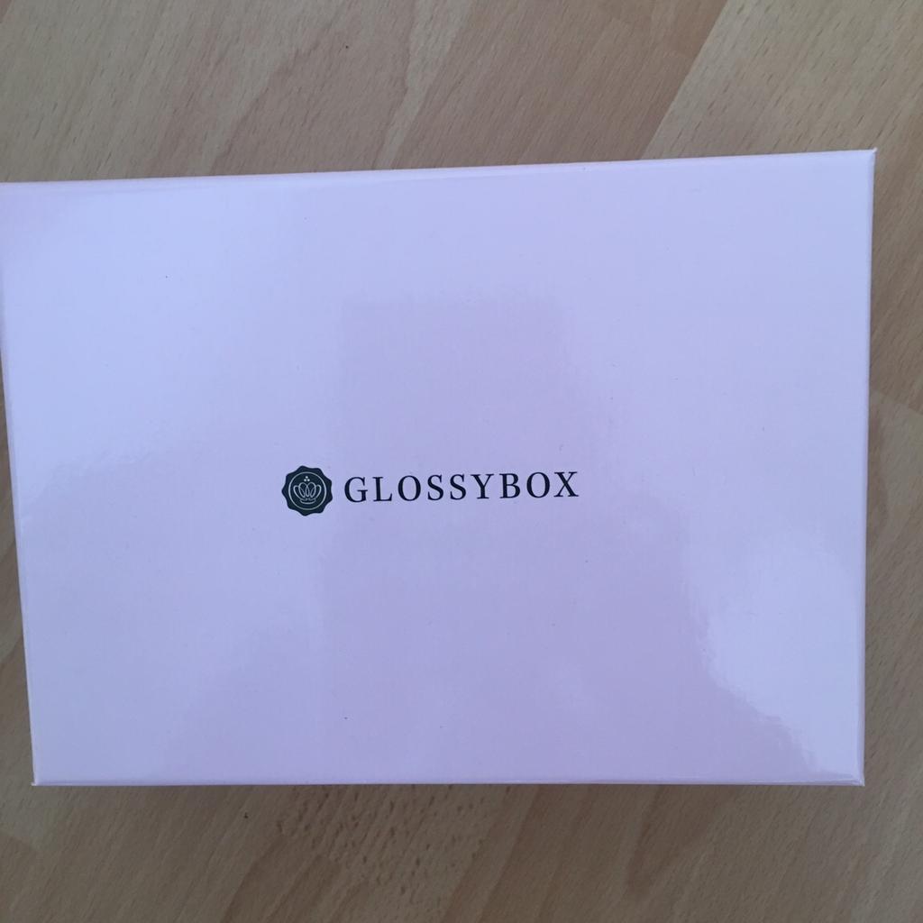 Glossy Boxen
Jede Box 3€
Versand möglich nach Absprache!
Privatverkauf, Umtausch ausgeschlossen!