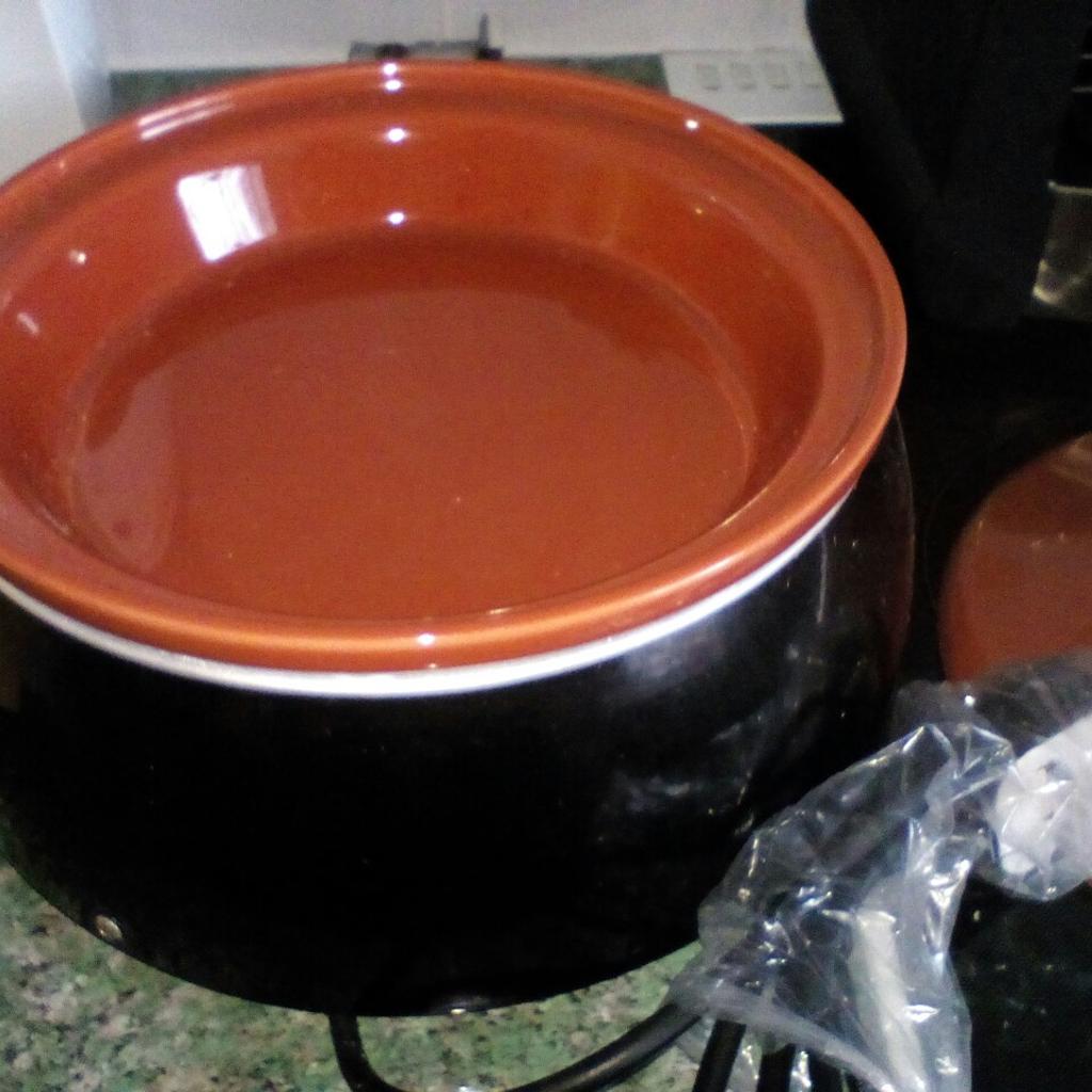 Electric Tagine Moroccan Slow Cooker in L31 Sefton für £ 15,00 zum