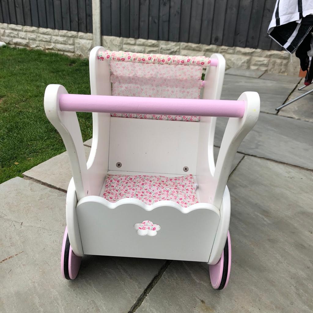 Fleur push hot sale along pram