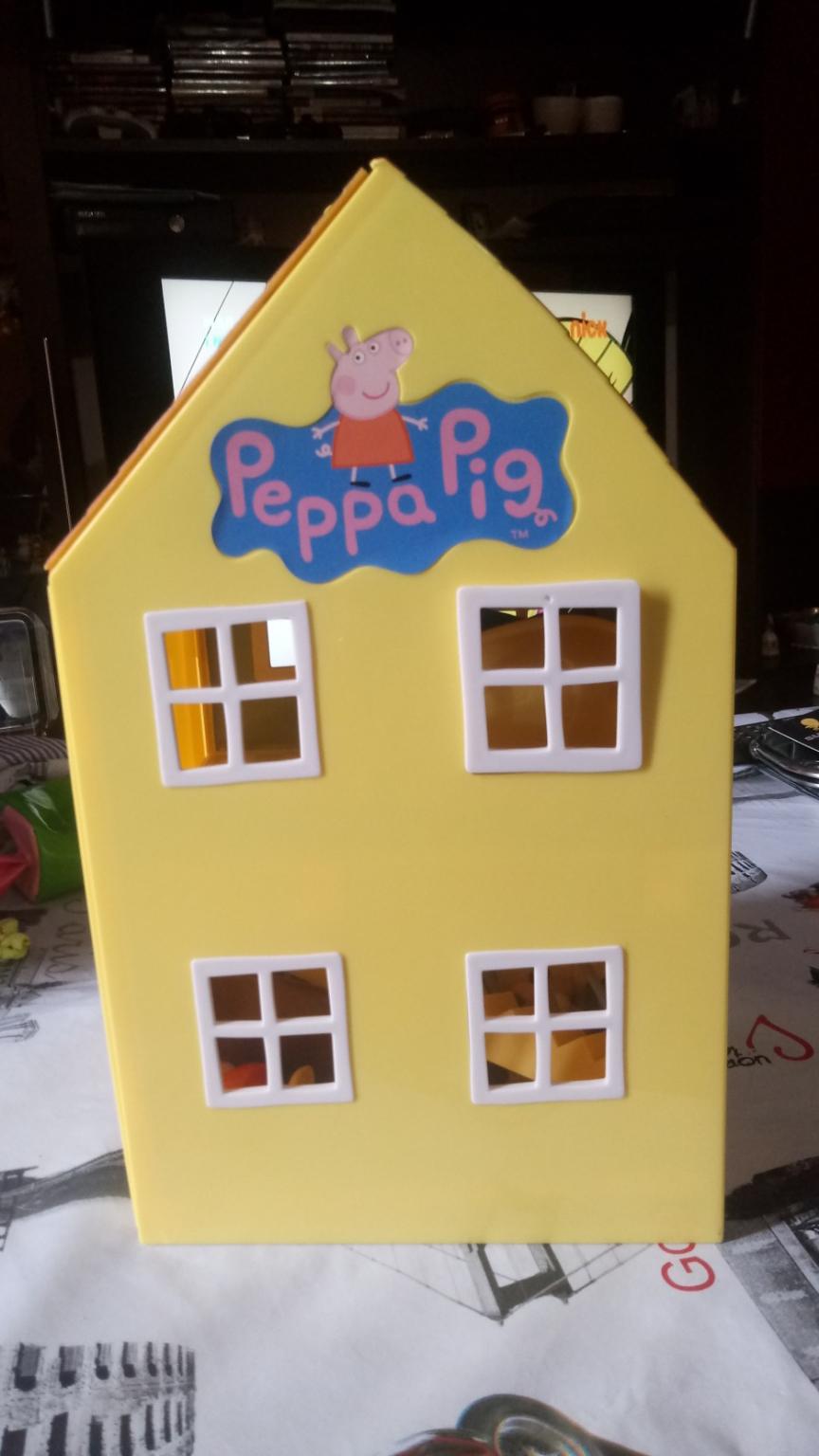 Peppa Pig Deluxe Grande Casa em segunda mão durante 20 EUR em Pioz na  WALLAPOP