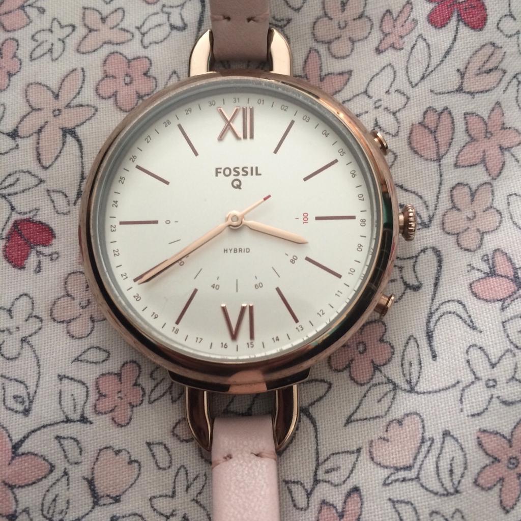 Fossil q annette hot sale women's hybrid smartwatch