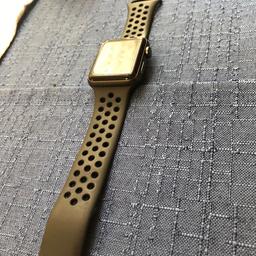 Verkaufe hier eine 2 Monate alte Apple Watch Series 3 Nike.
Uhr sieht aus wie neu, wurde immer mit Schutzhülle getragen. Auch ist immer eine Glasfolie drauf gewesen.
Bei fragen einfach eine Nachricht senden!