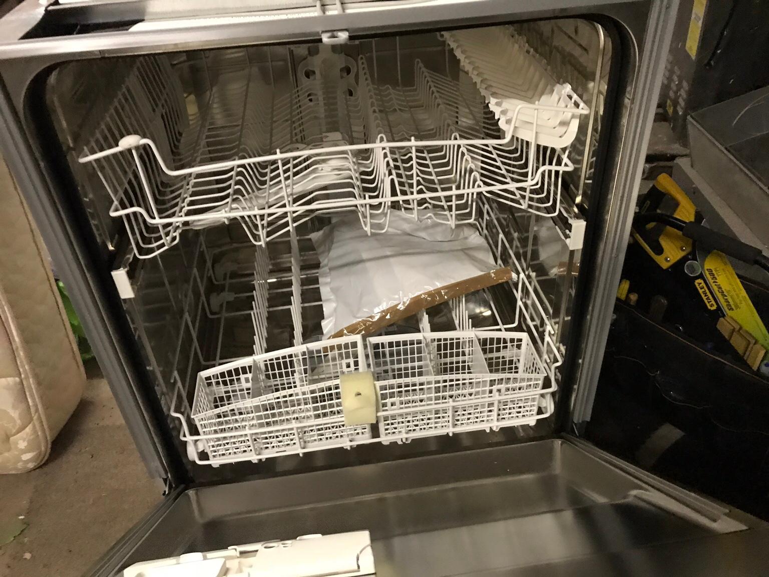 Diplomat integrated outlet dishwasher