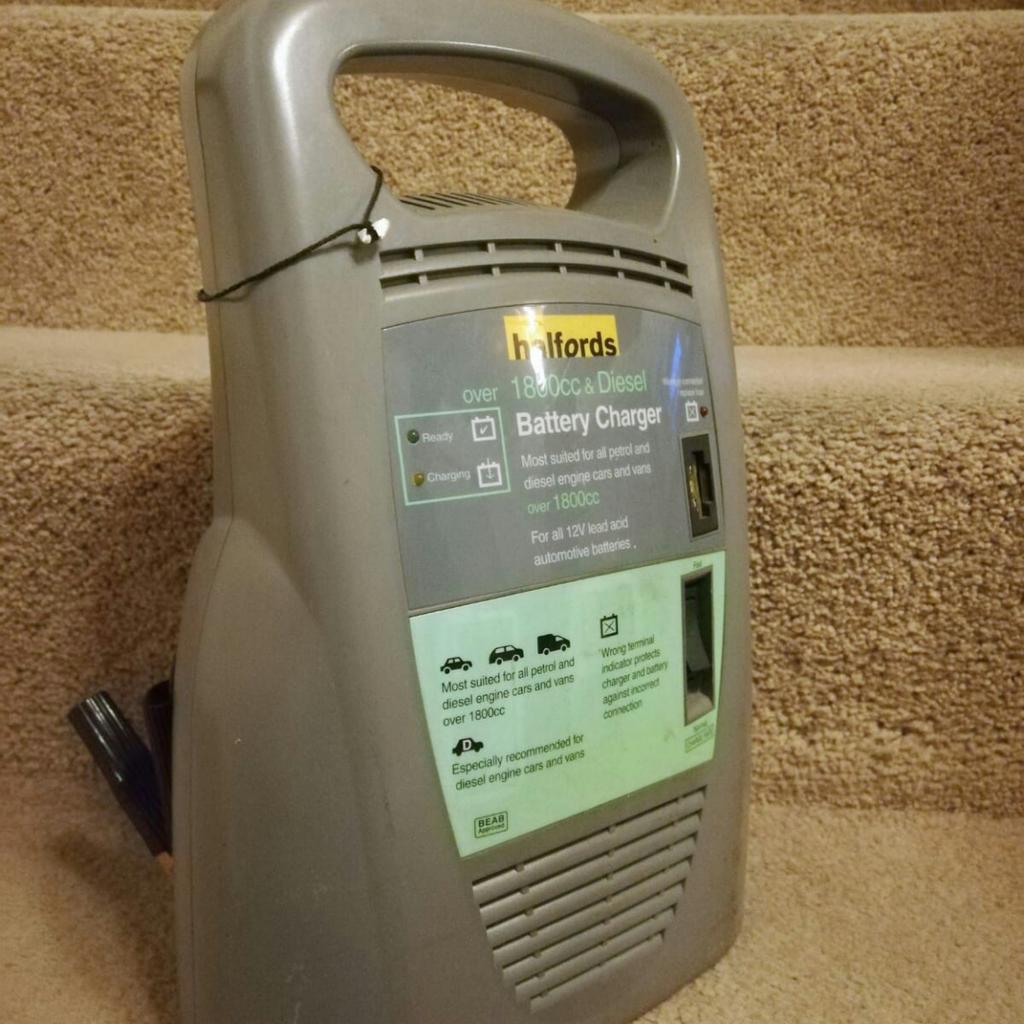 Halford 1800 cc and diesel Battery Charger in EN5 for £20.00 for