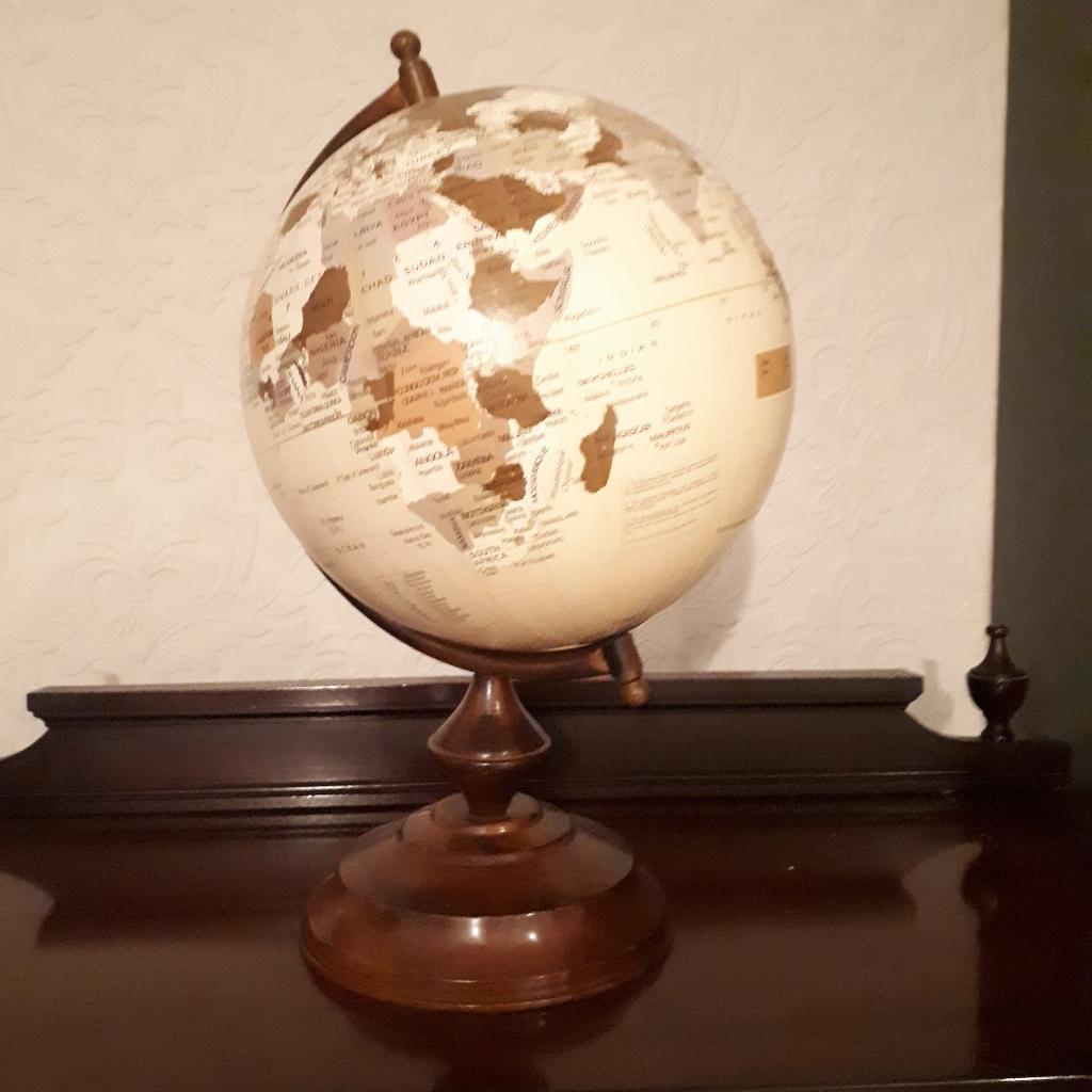 Globe in Doncaster für £ 5,00 zum Verkauf Shpock AT