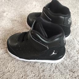 Bought from Florida, worn once, UK size 3.5