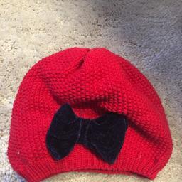 This hat is so adorable on - it’s in immaculate condition - age 0-6months