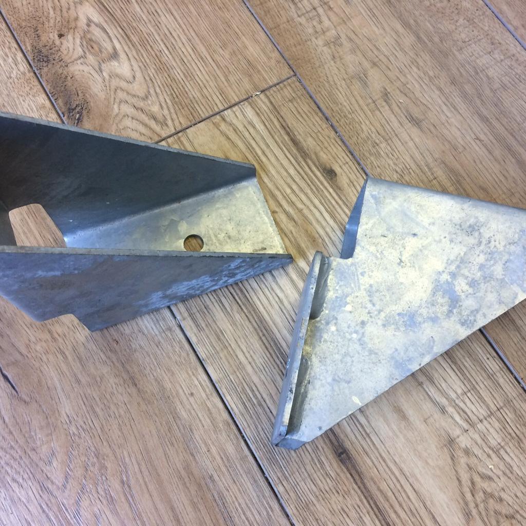 Caravan ALKO 2000 kg Jacking Brackets as new in NN3 Northampton for £30