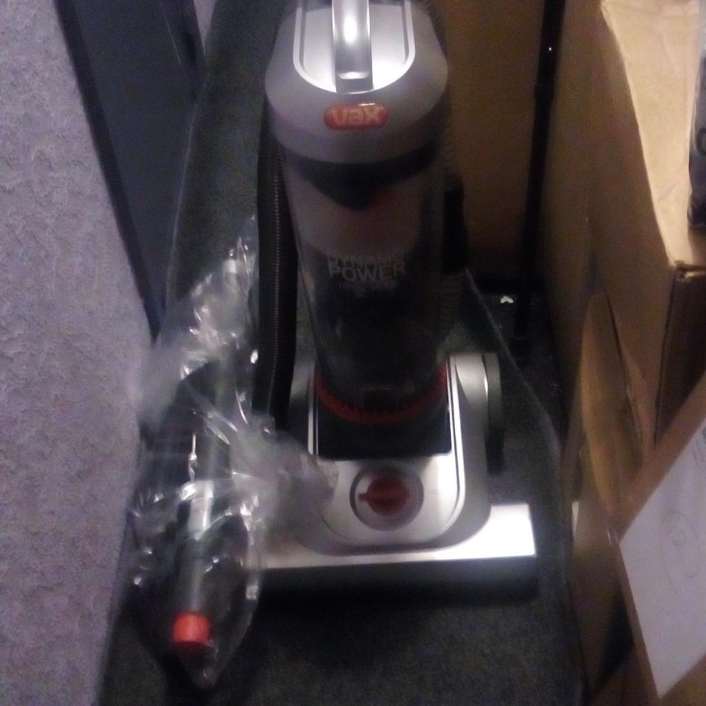 VAX Dynamo Power Upright vacuum cleaner. NEW. in Manchester for £20.00