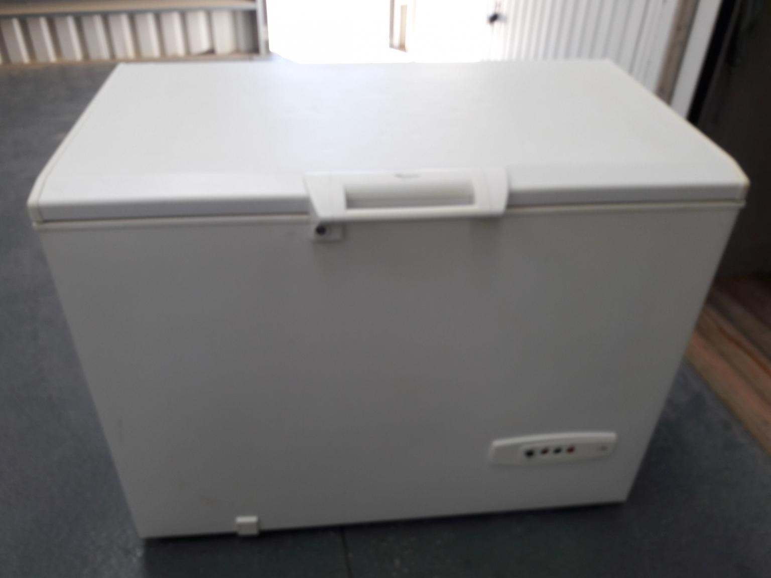 Whirlpool Large Chest Freezer in WF8 Wakefield for £75.00 for sale Shpock