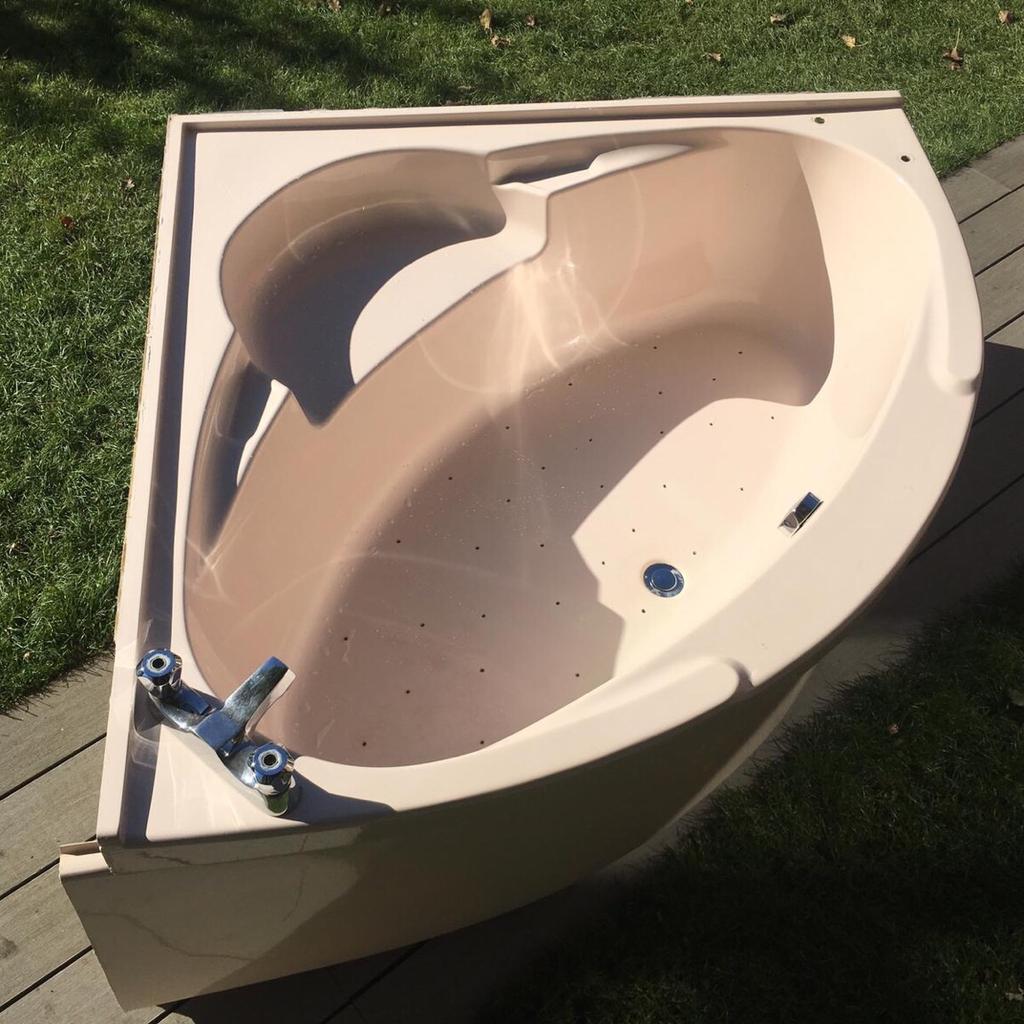 Jaccuzi Bathtub in London für gratis zum Verkauf Shpock DE