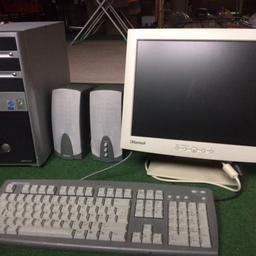 Computer mit Bildschirm, Tastatur, Lautsprecher und formatierter Festplatte. 

Super Komplettset! 

Zur Abholung in Wien oder Wiener Neustadt